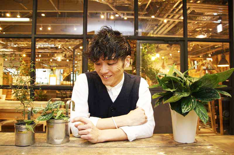 日当たり別で選ぶ観葉植物とは？「garage NAGOYA」店長の川橋さんに聞いてみた アイキャッチ画像